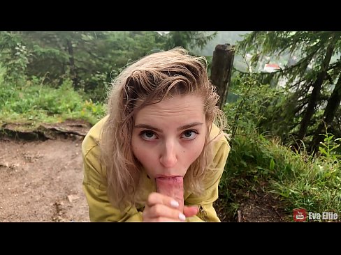 ❤️ Vajza gëlltitet sperma pas një blowjob publike - Eva Elfi ❌ Video e ndyrë tek ne ☑