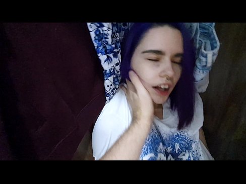 ❤️ Gjeta motrën time në dollap dhe e ndihmova të përfundonte ❌ Video e ndyrë tek ne ☑